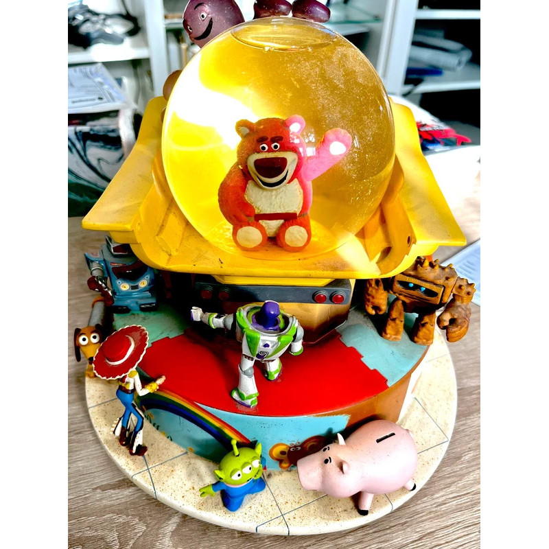 Boule a neige musicale disney store Toy story Boule a neige musicale disney store Toy story